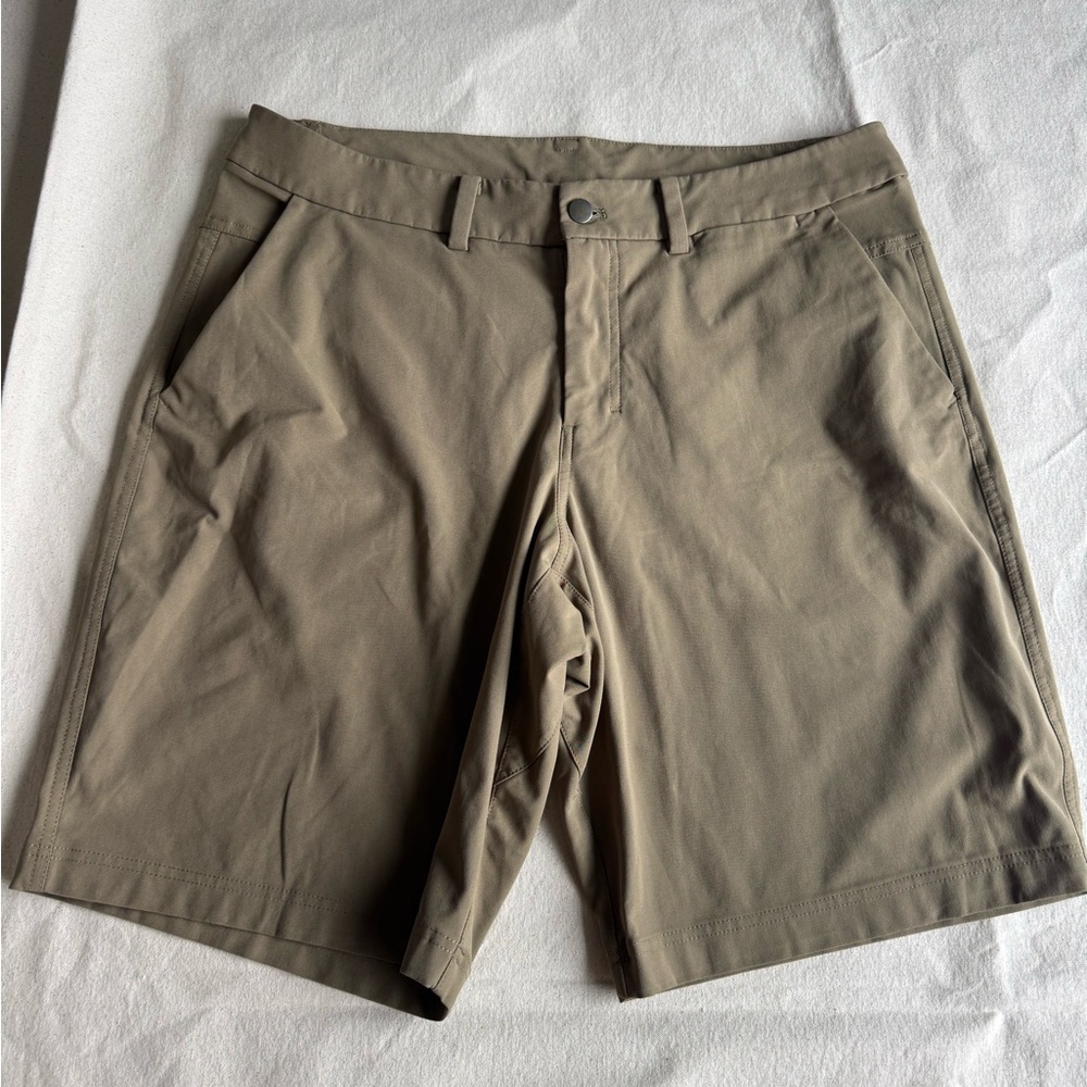 lululemon athletica Men's Khaki Shorts